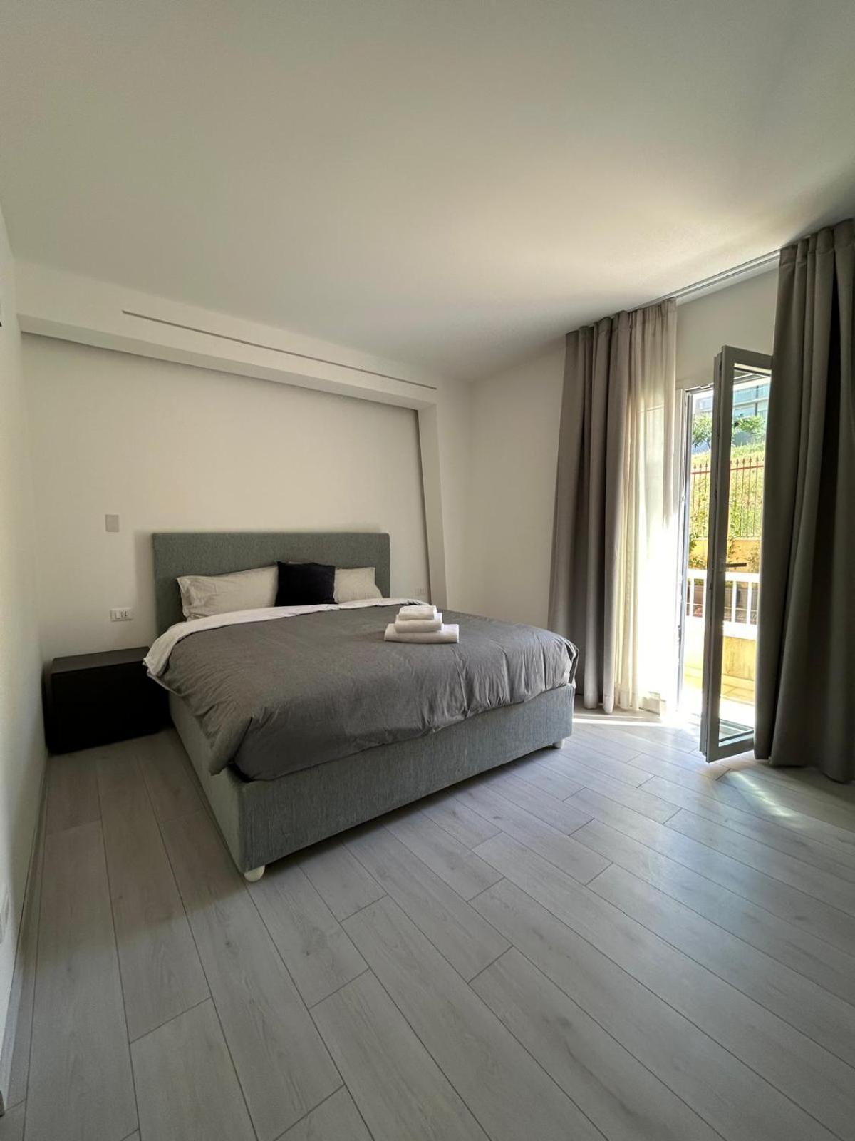 Affittacamere Mani - Camere Con Bagno Privato Gela Exterior foto
